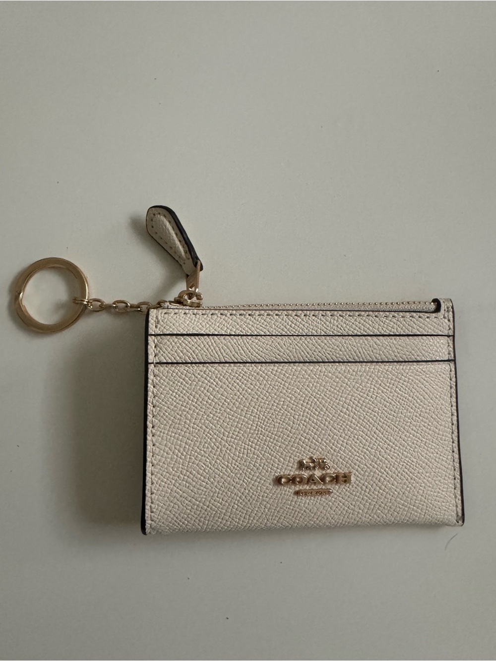 NWOT - Coach Cream Leather Card Holder Keyring with Gold Hardware